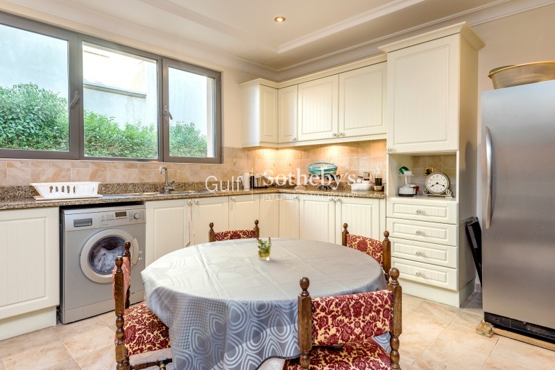 Five Bedroom Villa, Brand New Jumeirah Park Er R 14613