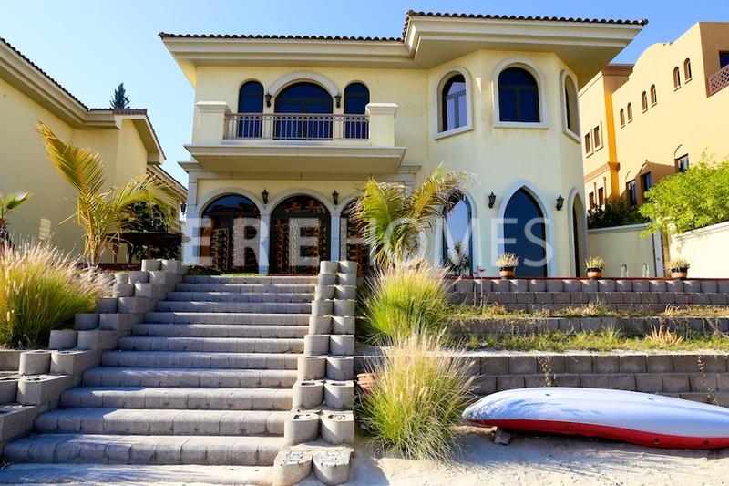 Garden Home Atrium Entry A Fond. Er R 8421