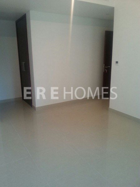 Beautiful Two Bedroom Apartment Downtown Er R 12009
