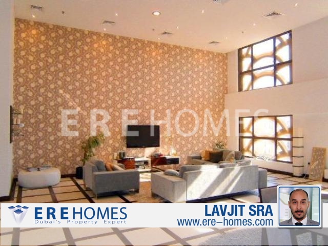 Upgraded Loft Apartment In Sadaf 6 For Sale. Er S 3938 