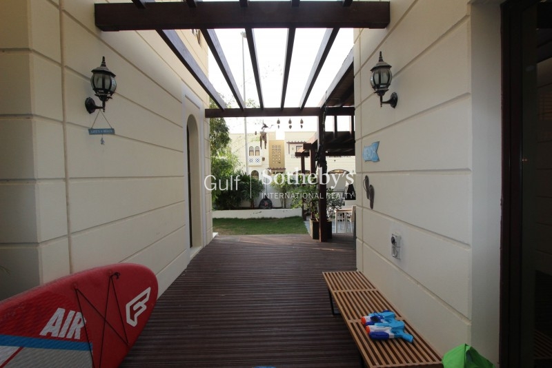 Brilliant Deal 2 Bedroom Spacious Apartment Zaafran Oldtown Dubai Er R 10818