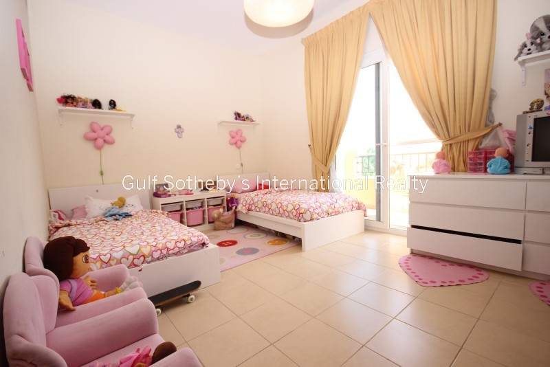 Great Price 2 Bedroom Apartment Lofts Tower Downtown Dubai Er R 15508