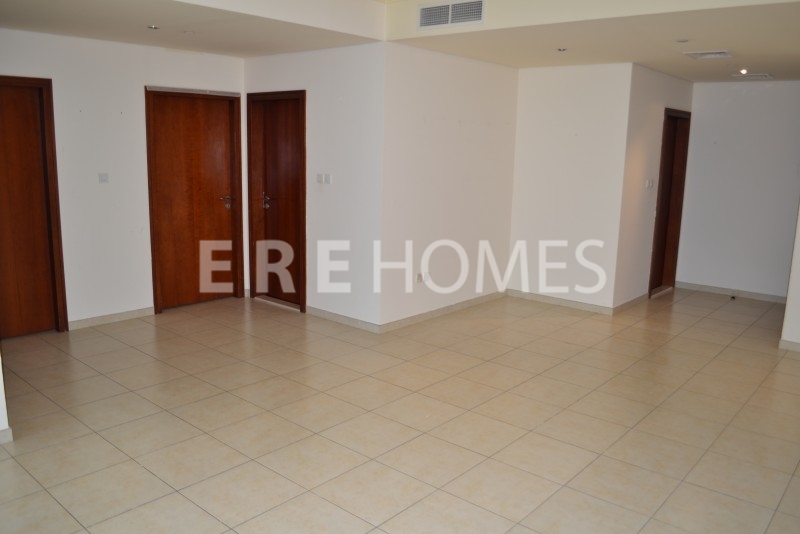 Large 2 Bedroom Unfurnished Apartment In Marina Heights, Dubai Marina.