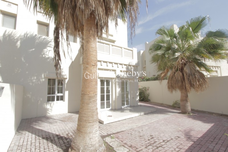 Well Maintained Type De 3 Bed Plus Study