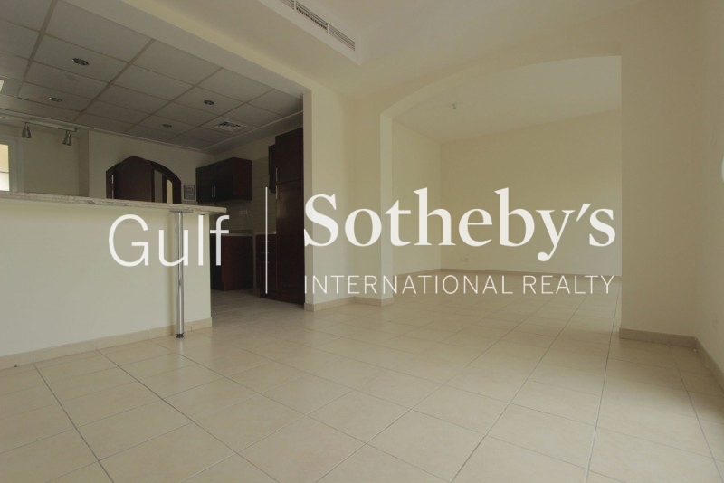 Spring 2 Bedroom Villa, Open Planned Living Kitchen, Study, Private Garden, Close To Park And Pool Er S 7159