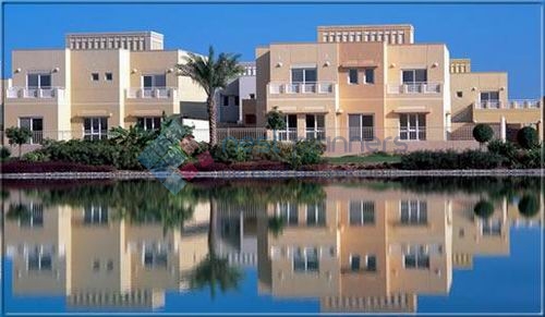 4 Bedroom Villa in Meadows with Lake and Park View