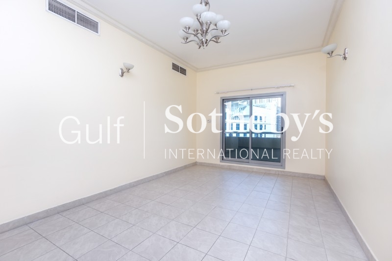 Stunning 2br With Sea View, Middle Floor Available 1st May, Rimal