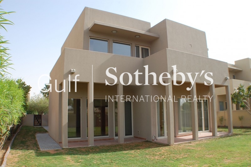 Immaculate 2 Bedroom Furnished Apartment