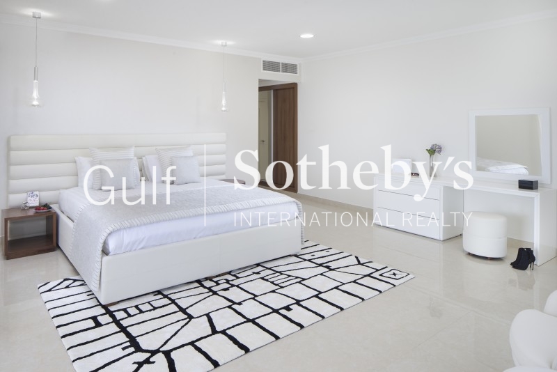 Fully Furnished 2 Br D Type High Floor 