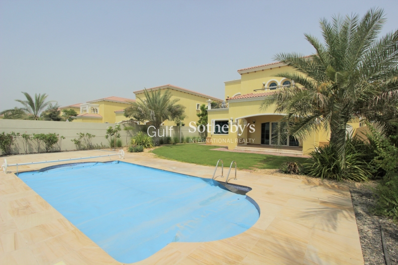 Cozy 4 Bedroom Villa Vacant End Of July