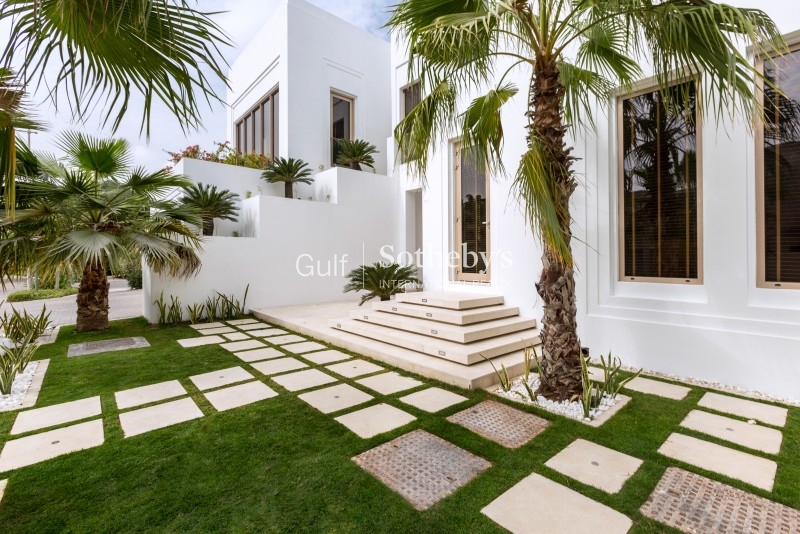 Designer Retreat In The Heart Of Al Barari