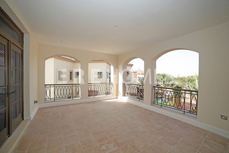 A Five Bedroom Detached Villa In Falcon City