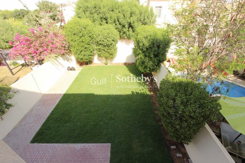 Beautiful One Bedroom On Right Hand Side With Full Ocean View Er R 8693