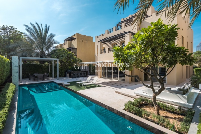 Exclusive Upgraded Stunning Contemporary Hattan