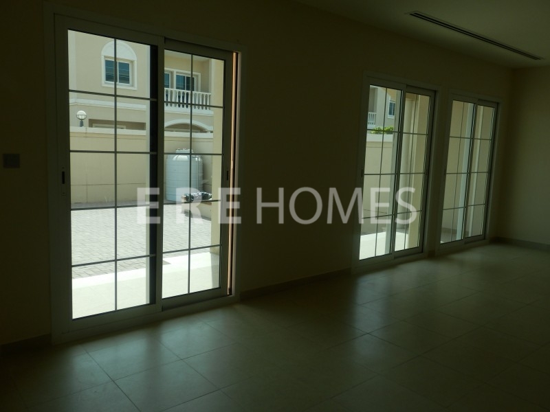Beautiful A Type Villa, Victory Heights, Full Golf Course Views, Landscaped Garden, Vacant Er S 3643 