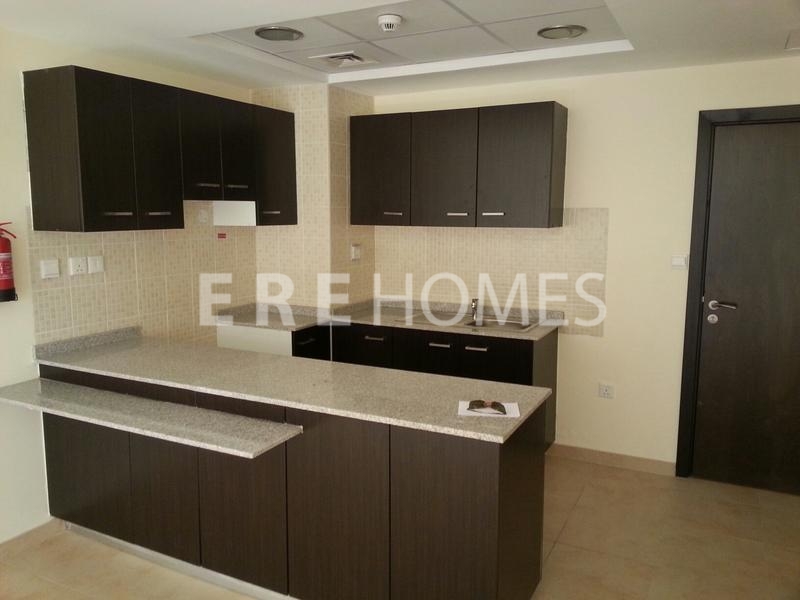 Large 2 Bed In Sought After Location Er R 11891