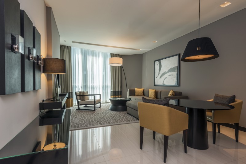 Excellent Upgraded 2e Villa, Vacant On Transfer-Er S 2708