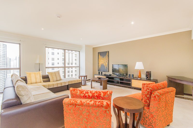 Lovely Location, Fully Furnished Apartment - Marina View