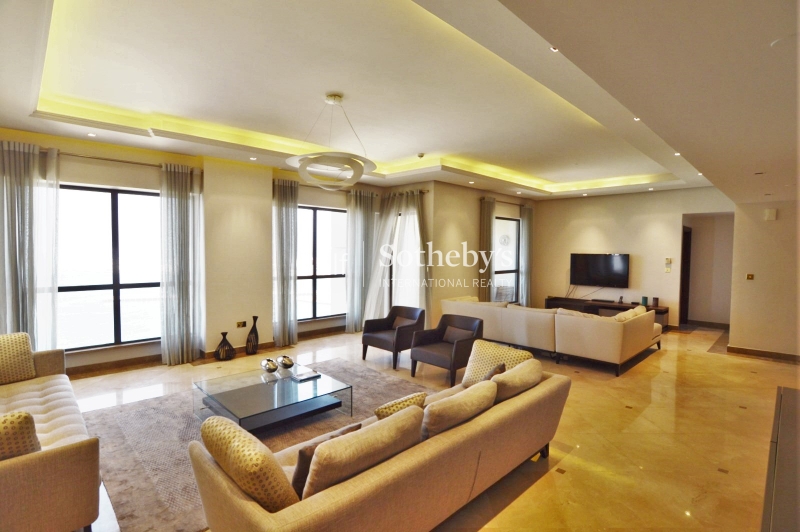 4 Bed Full Sea View, 2 Balconies-Tenanted