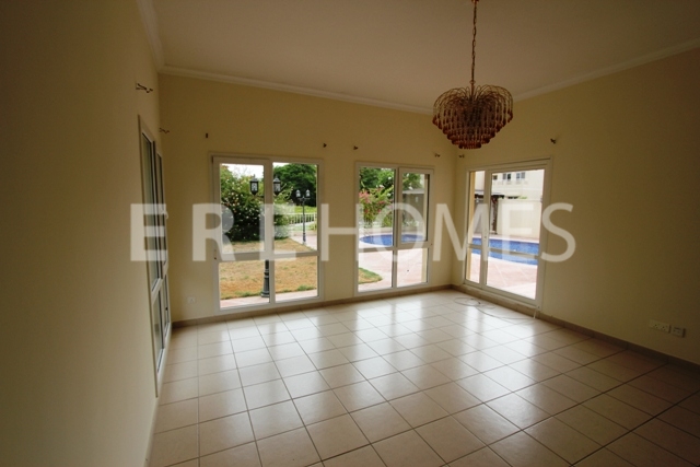 Brand New Bespoke Contemporary Signature Villa