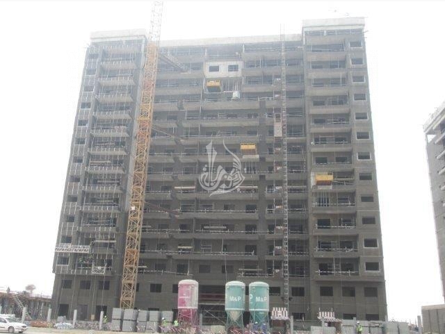 3 Br Apt With Park And Pool View In Living Legends