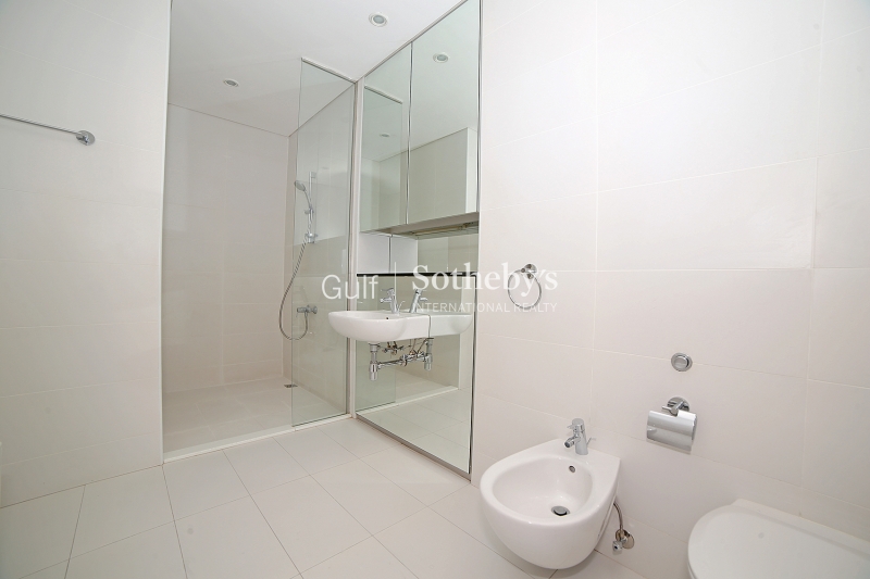 Aed 350,000 Meadows 2 Stunning 5 Bed Villa Available Now. 