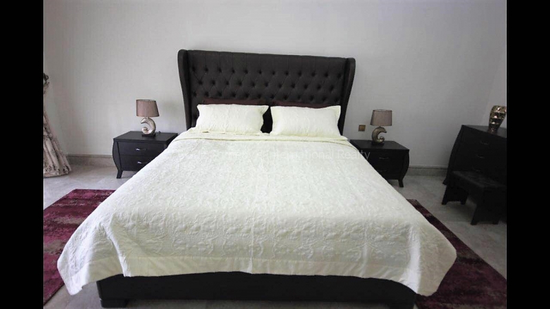 Single Row One Bedroom Townhouse Opposite The Main Park In Jvt Er S 7528
