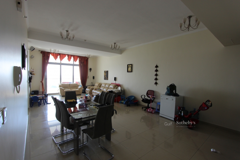 Amazing 3 Bedroom Plus Study In Springs 5