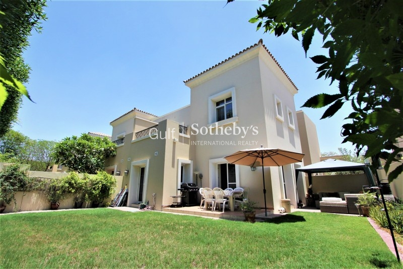 1e Villa Close To Pool, Available End July