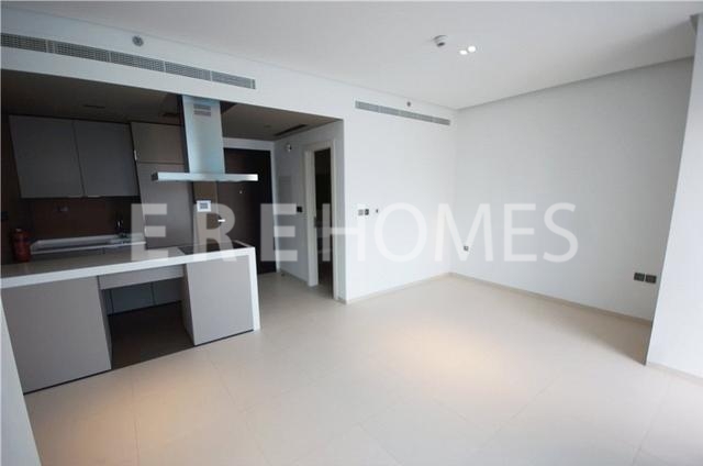 Multiple Cheques, 1 Bedroom, Partial Marina And Sheikh Zayed Road View, Available Now Er R 9742