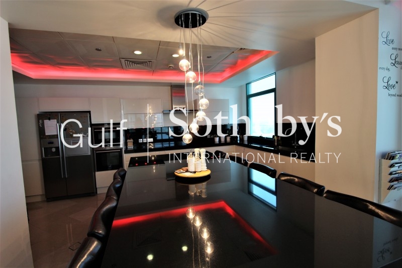 Palm Duplex Penthouse Beach Side Vacant Er S 3244