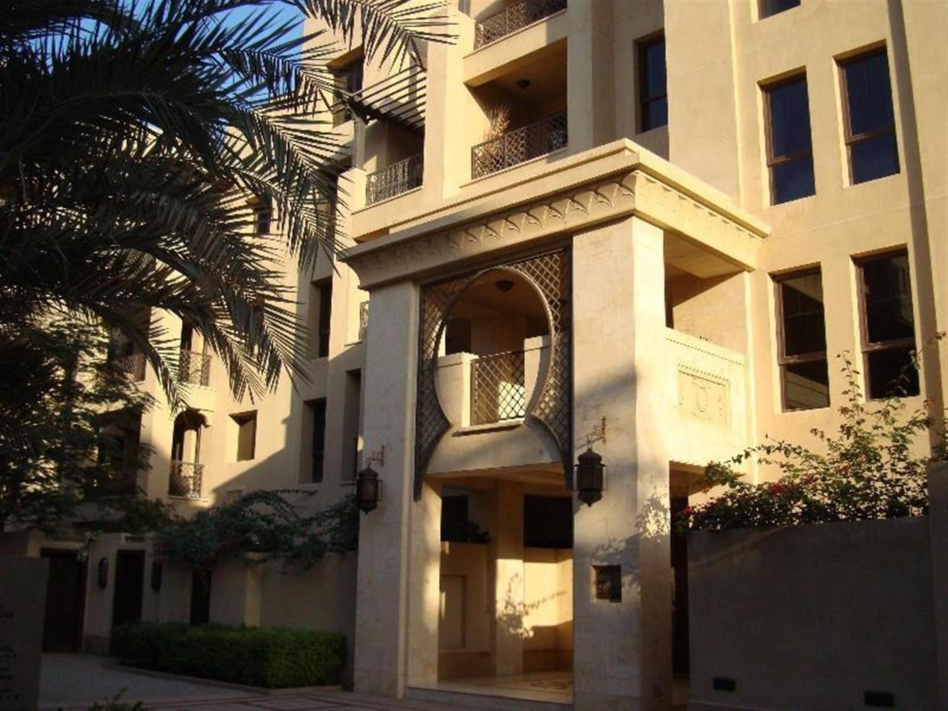 Burj Khalifa View 1 Bedroom Hall Apartment In Yansoon, Old Town Dubai