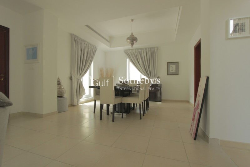 Bespoke Custom Built 6 Bedroom Villa