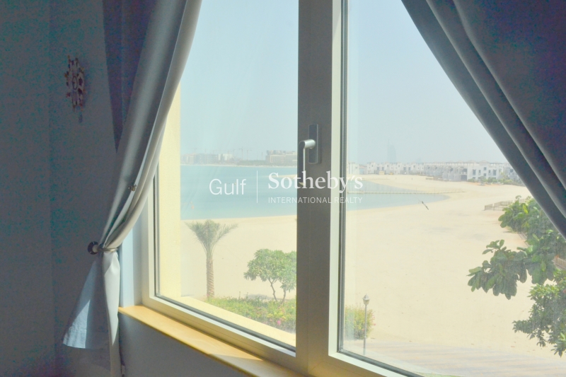 Vacant-A Type-Right Side-Sea View