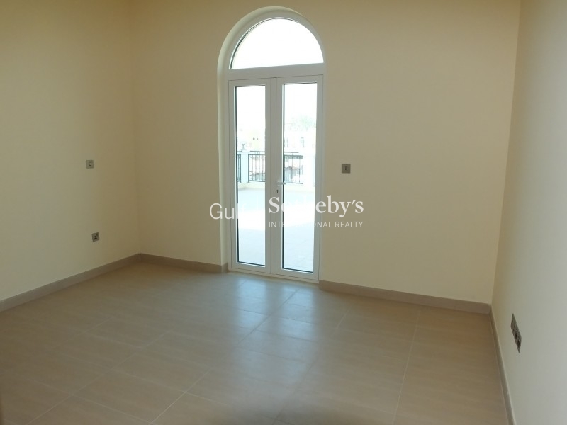 Large 2 Br Plus Study At Zenith A1 Sports City 4 Cheques Er R 15348
