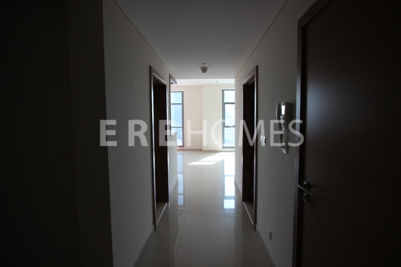 Largest Two Bedroom Plus Study In Claren 2 Downtown Er S 8021