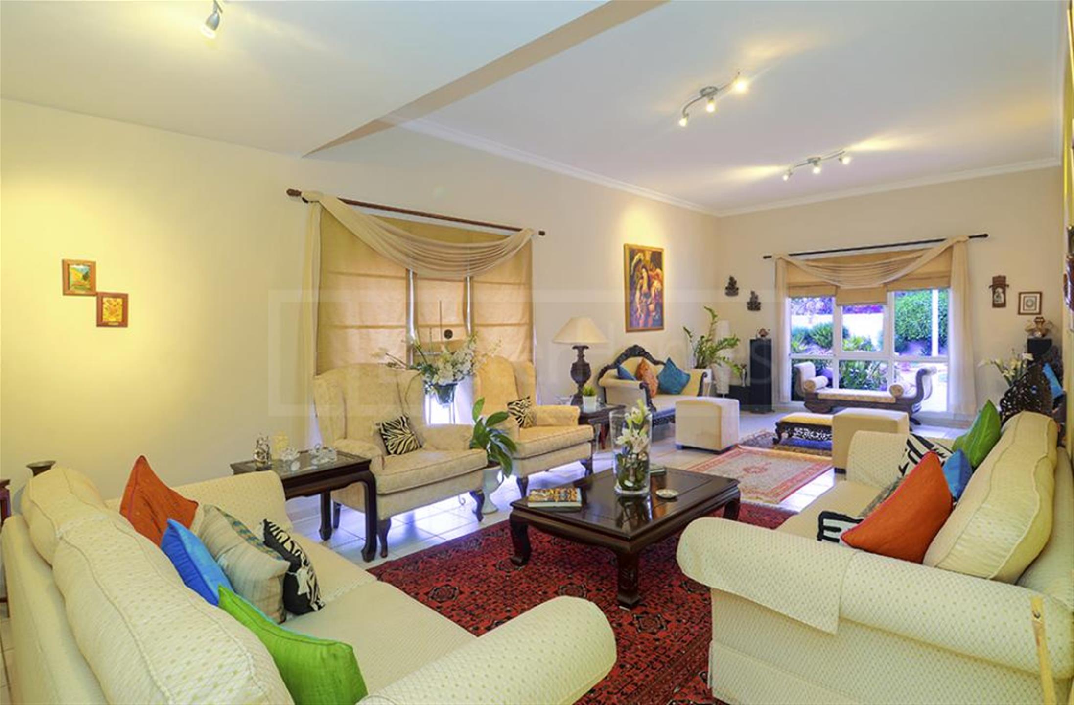 Spacous Type 8 Villa With Huge Plot And Garden In Meados 2