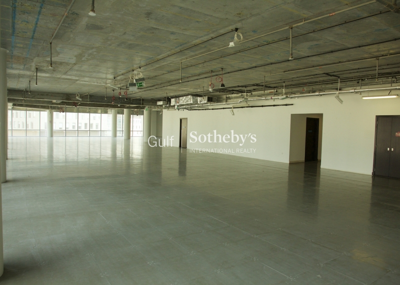 Vacant 5br Villa In An Excellent Location In Jvt