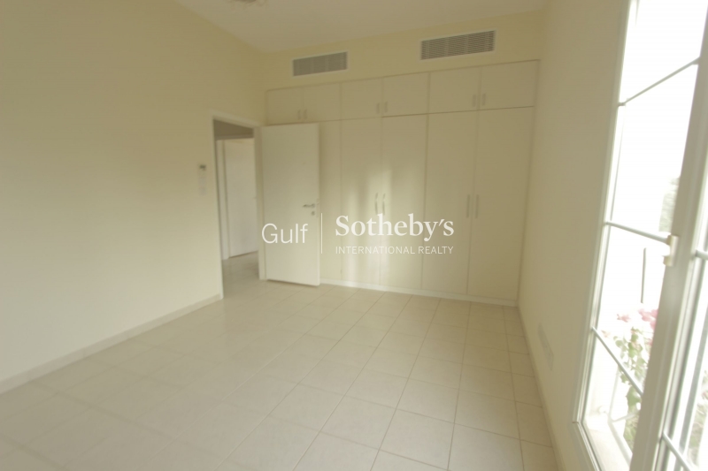 Brand New B Type In Victory Heights. Fully Landscaped Garden With A Fantastic Private Pool. Er-S-4136