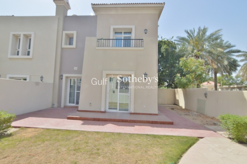 Huge 2 Bed Apartment With Private Garden Er R 11043
