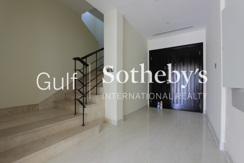 Well Priced Pool And Park-3 Bed Villa