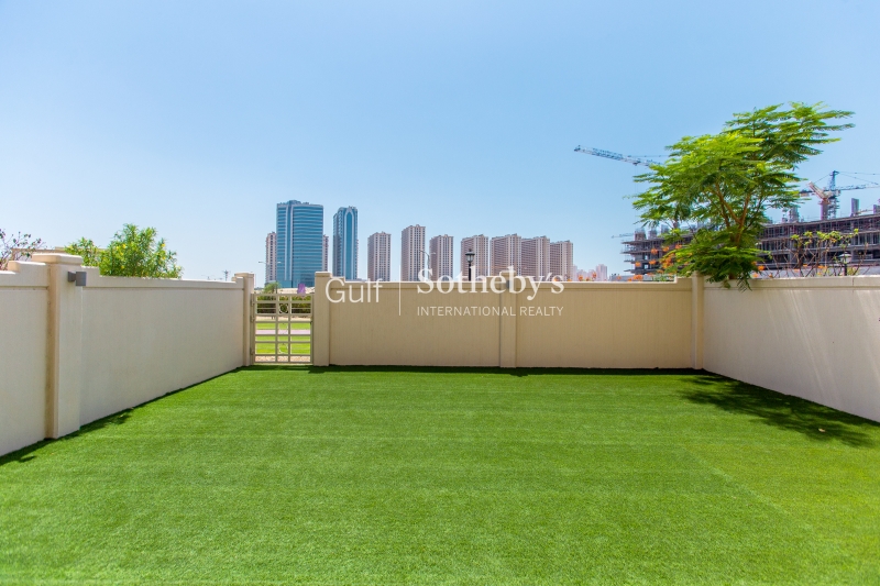 Spacious 2 Bed, Burj Khalifa View, Lofts Central, Downtown Er R 15047