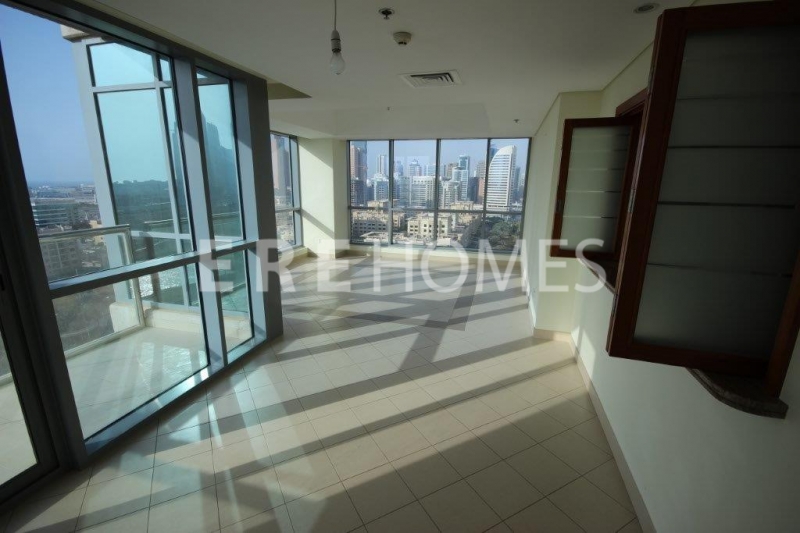 Full Golf Course View, 2 Bedroom+Maids, Lake  Shore Tower, JLT, Available 19th September ER R 10214