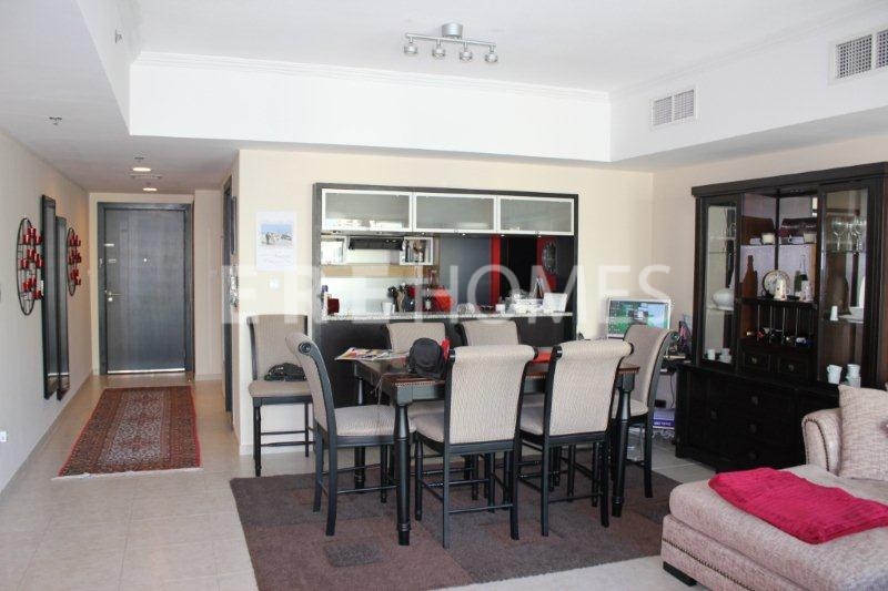 Al Majara-Emaar, High Floor, Unobstructed Marina View, Modern Furniture, 200,000 Aed Er R 2500