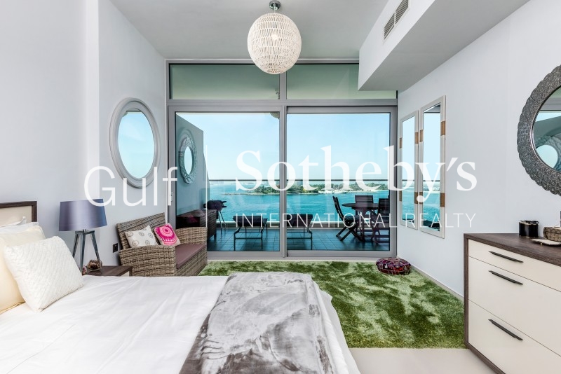 Marina Quays-2br-Full Marina Views