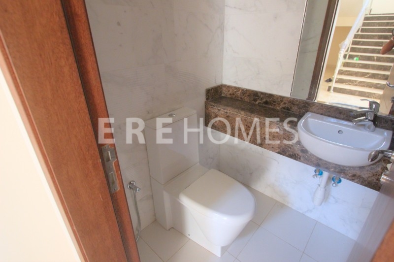 Marina Promenade, Emaar, 2bedrooms, Full Marina View, Available End Of August. Er R 10001