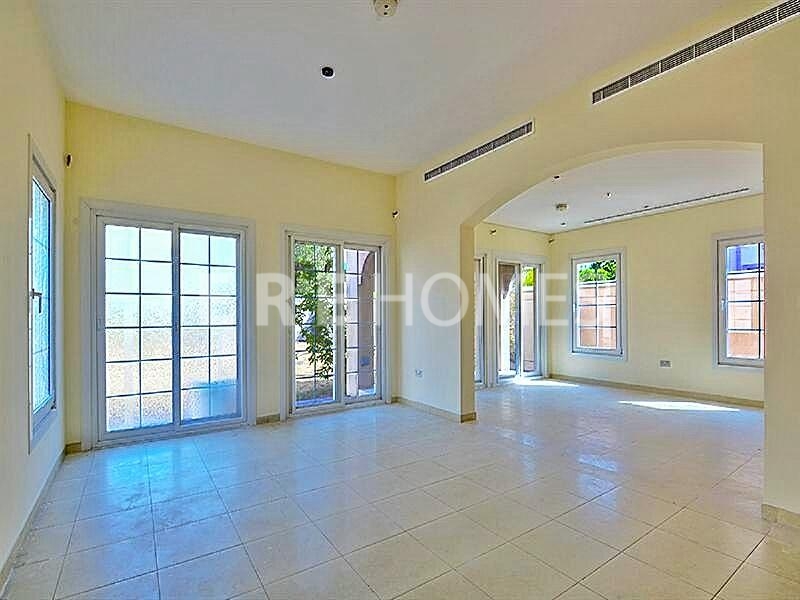 2 Bedroom Villa In Jumeriah Village Triangle Vacant 20st August Er R 13572