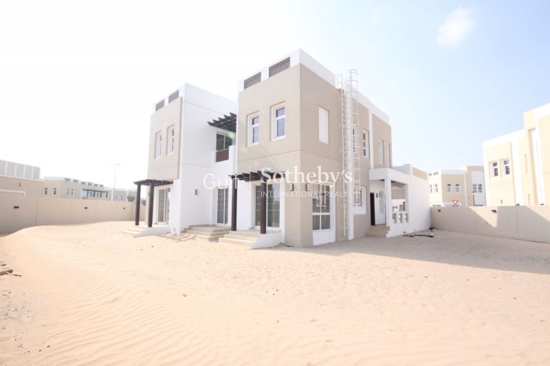Large 2 Bed + Maid, Park Tower 2, Difc-160,000 Aed Er R 11482