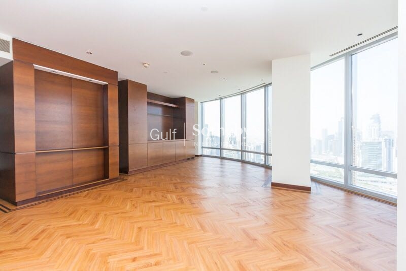 Spacious Corner Two Bedroom Burj Khalifa