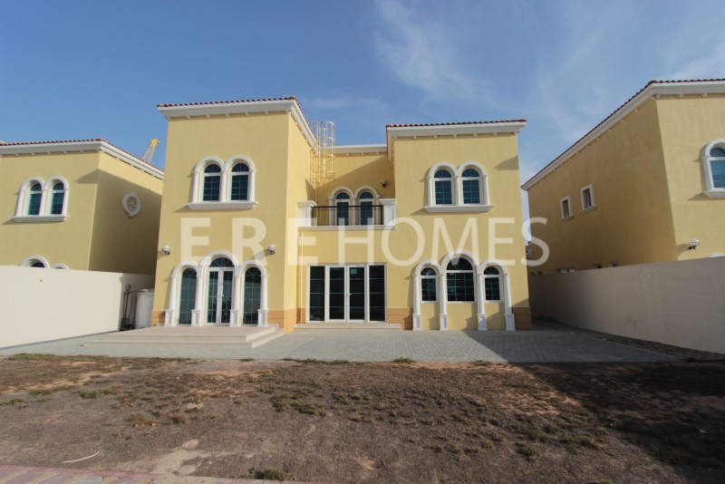 Amazing Three Bedroom Villa With New Full Landscaping Er R 11815